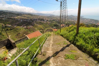 Moradia T2 para Venda em Estreito de Camara de Lobos