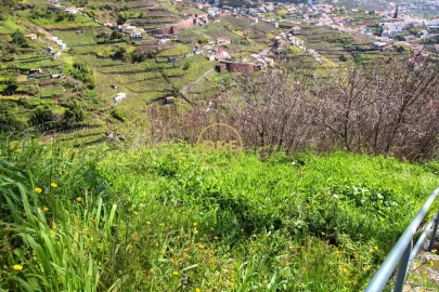 Moradia T2 para Venda em Estreito de Camara de Lobos