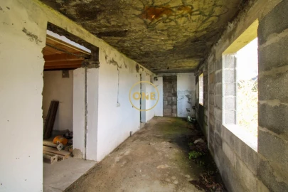 Moradia T2 para Venda em Estreito de Camara de Lobos