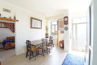 Moradia T2 para Venda em Angra (Nossa Senhora da Conceição)