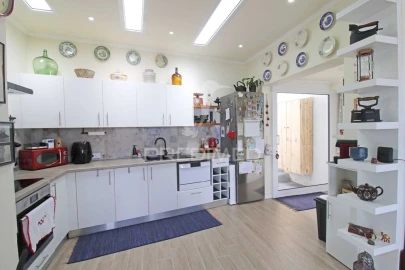 Moradia T2 para Venda em Angra (Nossa Senhora da Conceição)