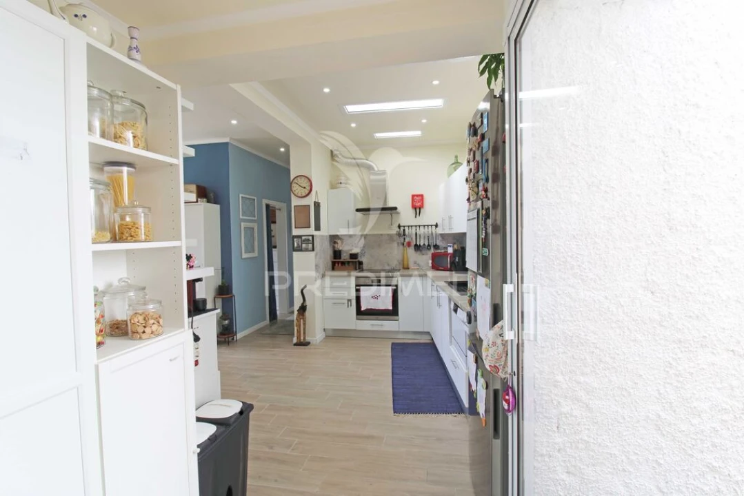 Moradia T2 para Venda em Angra (Nossa Senhora da Conceição) Foto 8