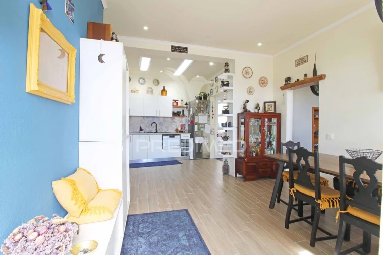 Moradia T2 para Venda em Angra (Nossa Senhora da Conceição) Foto 3