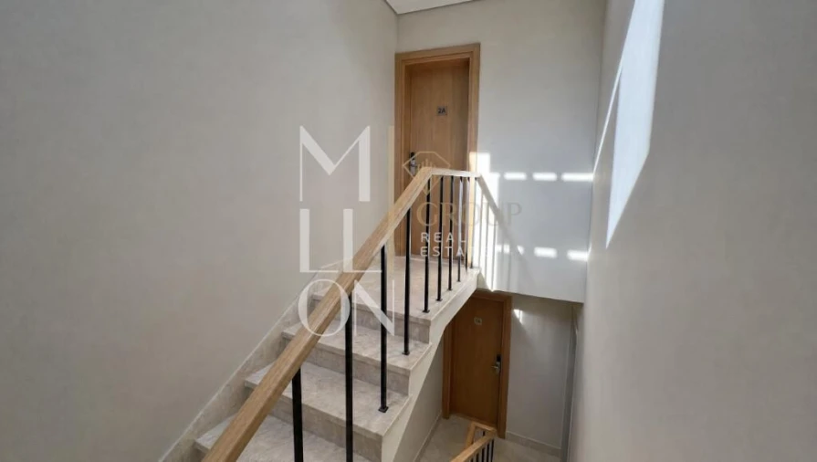 Apartamento T2 para Venda em Carcavelos e Parede Foto 9