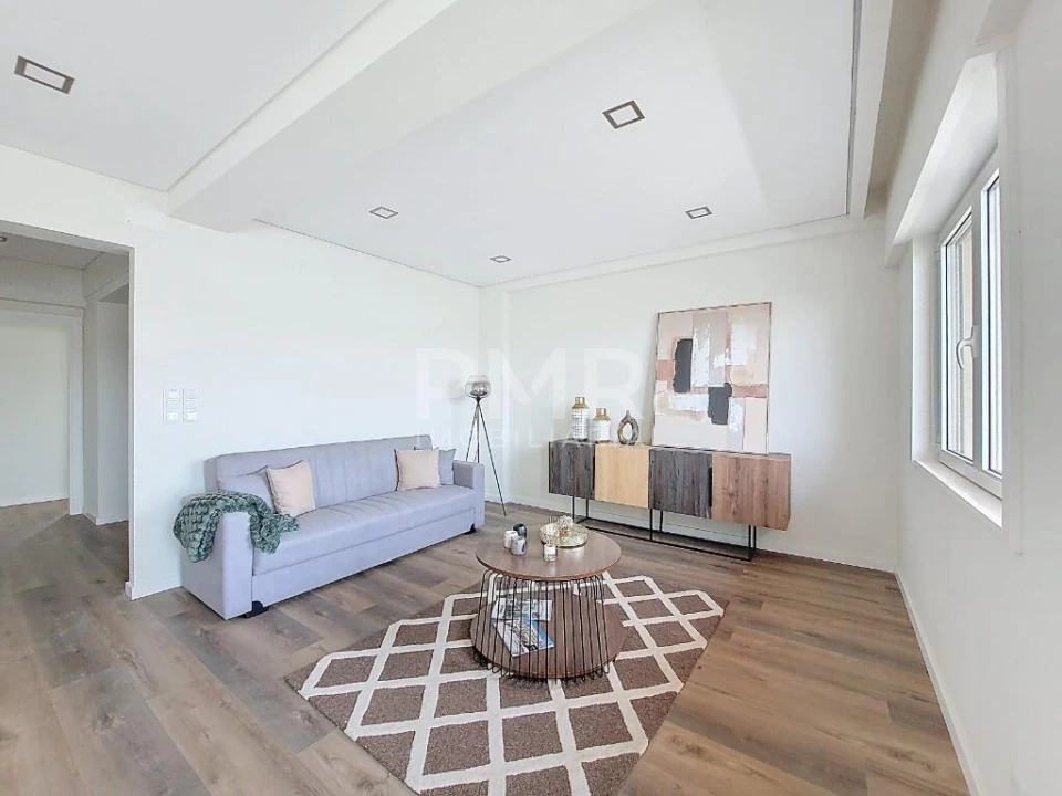 Apartamento T3 para Venda em Benfica Foto 2