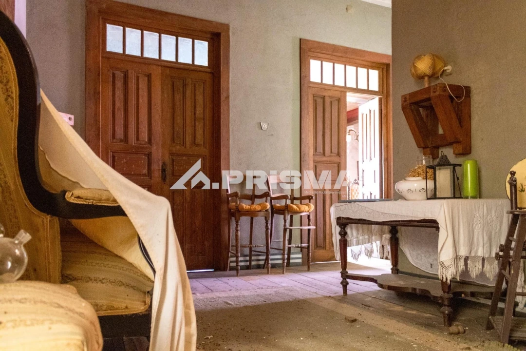 Moradia T9 para Venda em São Miguel de Acha Foto 13