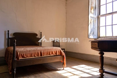 Moradia T9 para Venda em São Miguel de Acha