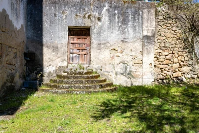 Moradia T9 para Venda em São Miguel de Acha