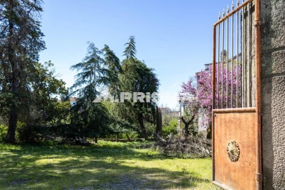 Moradia T9 para Venda em São Miguel de Acha