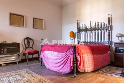 Moradia T9 para Venda em São Miguel de Acha