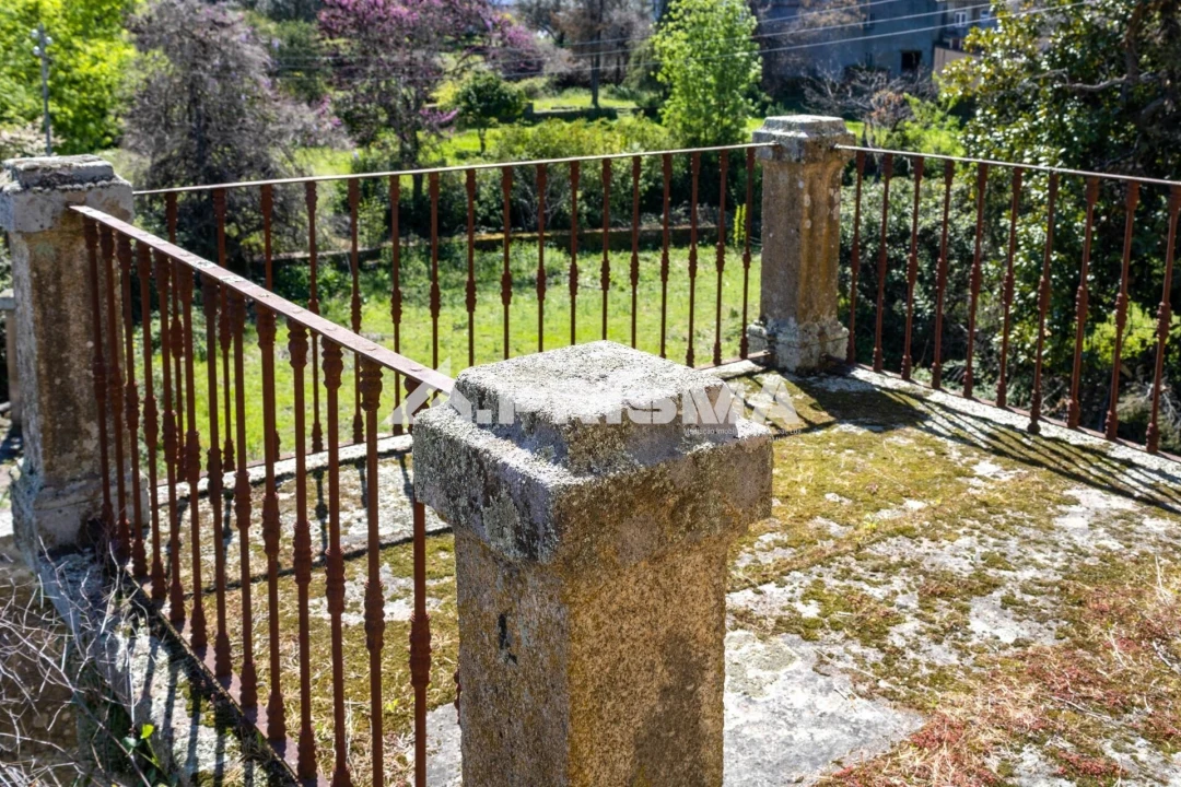 Moradia T9 para Venda em São Miguel de Acha Foto 51