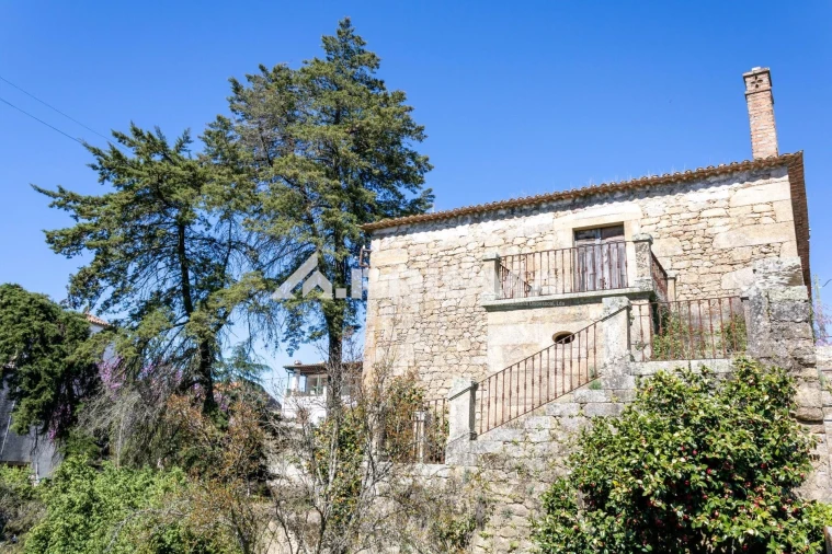 Moradia T9 para Venda em São Miguel de Acha Foto 41