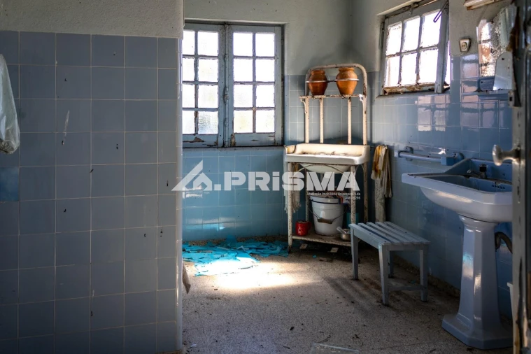 Moradia T9 para Venda em São Miguel de Acha Foto 31