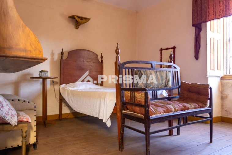 Moradia T9 para Venda em São Miguel de Acha Foto 29