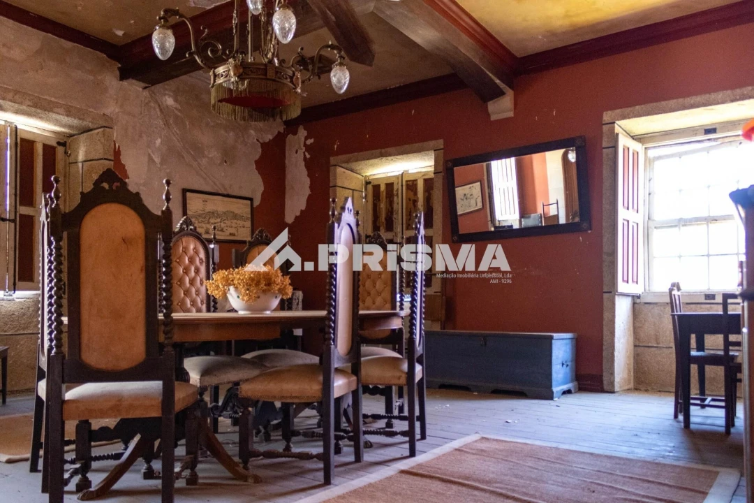 Moradia T9 para Venda em São Miguel de Acha Foto 14