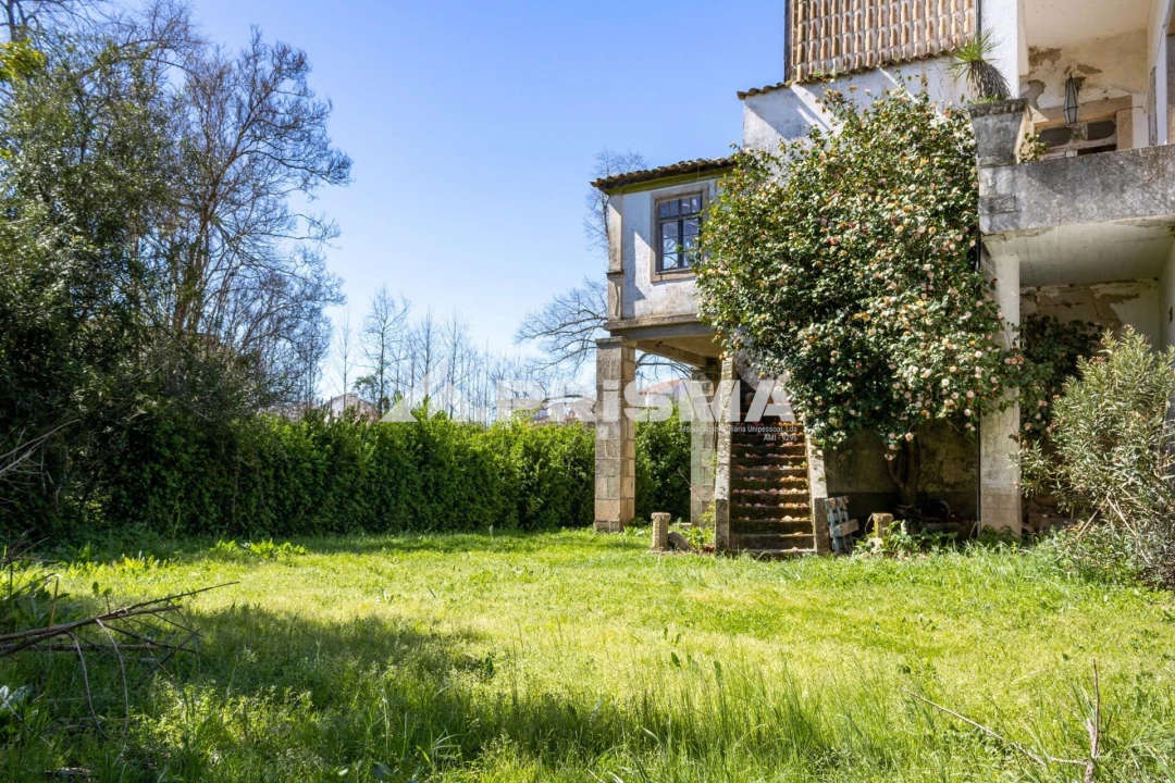 Moradia T9 para Venda em São Miguel de Acha Foto 9