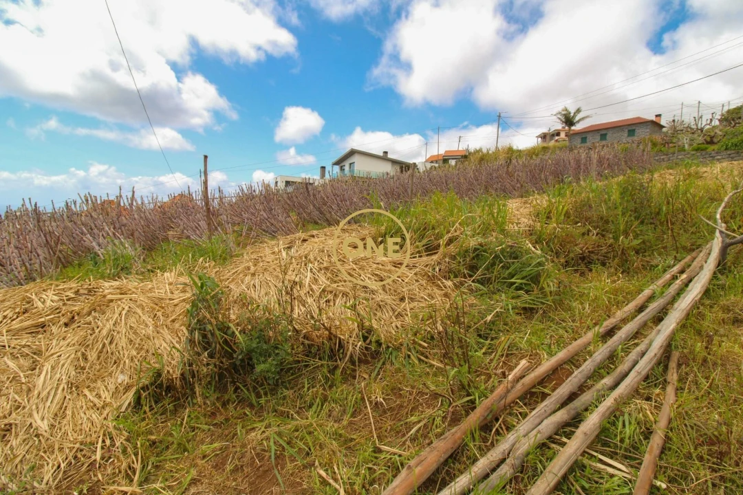 Terreno para Venda em Canhas Foto 6