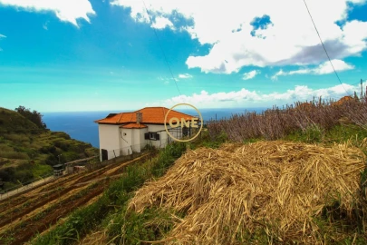 Terreno para Venda em Canhas