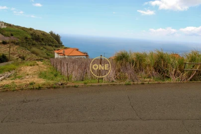 Terreno para Venda em Canhas