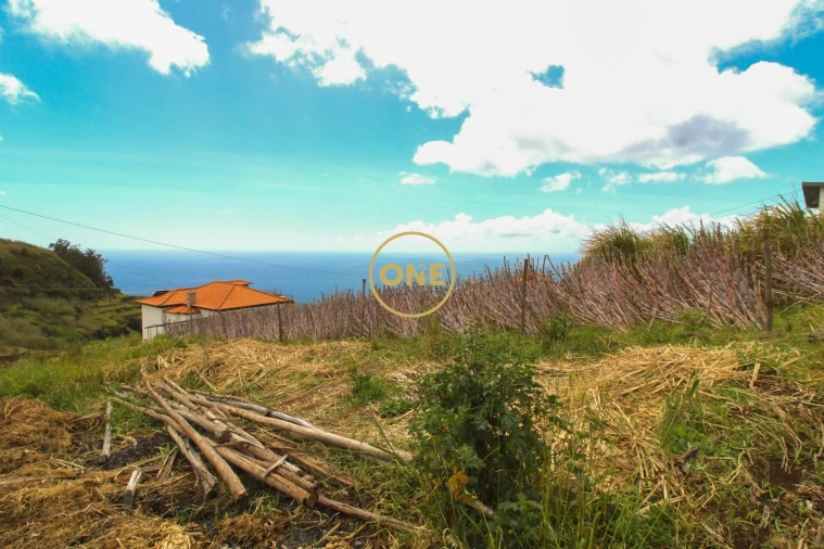 Terreno para Venda em Canhas Foto 10