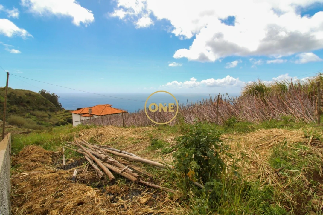 Terreno para Venda em Canhas Foto 11