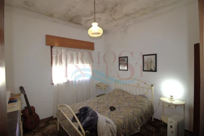 Moradia T4 para Venda em Moncarapacho e Fuseta