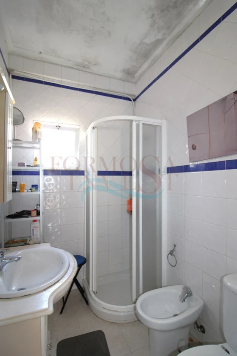 Moradia T4 para Venda em Moncarapacho e Fuseta