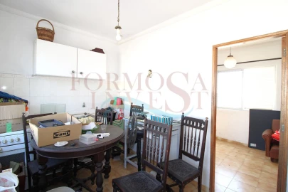 Moradia T4 para Venda em Moncarapacho e Fuseta