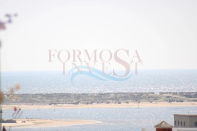 Moradia T4 para Venda em Moncarapacho e Fuseta