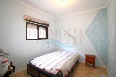 Moradia T4 para Venda em Moncarapacho e Fuseta