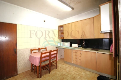 Moradia T4 para Venda em Moncarapacho e Fuseta