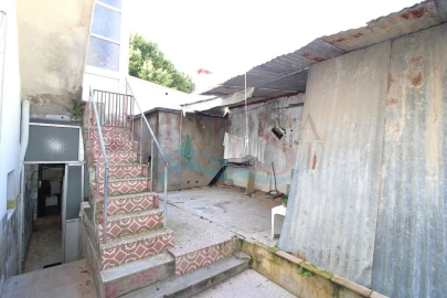 Moradia T4 para Venda em Moncarapacho e Fuseta