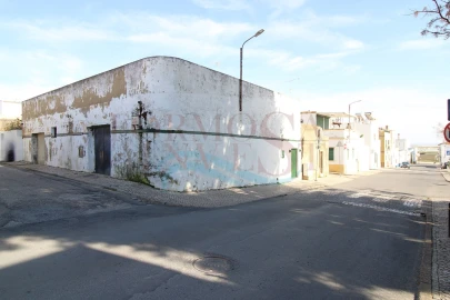 Moradia T4 para Venda em Moncarapacho e Fuseta