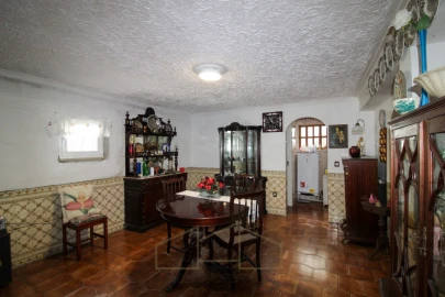 Moradia T2 para Venda em Charneca de Caparica e Sobreda