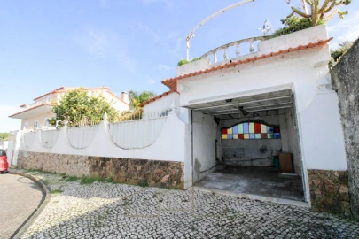 Moradia T2 para Venda em Charneca de Caparica e Sobreda