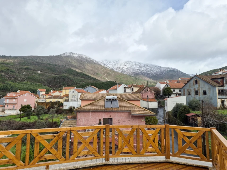 Prédio para Venda em Cortes do Meio Foto 23