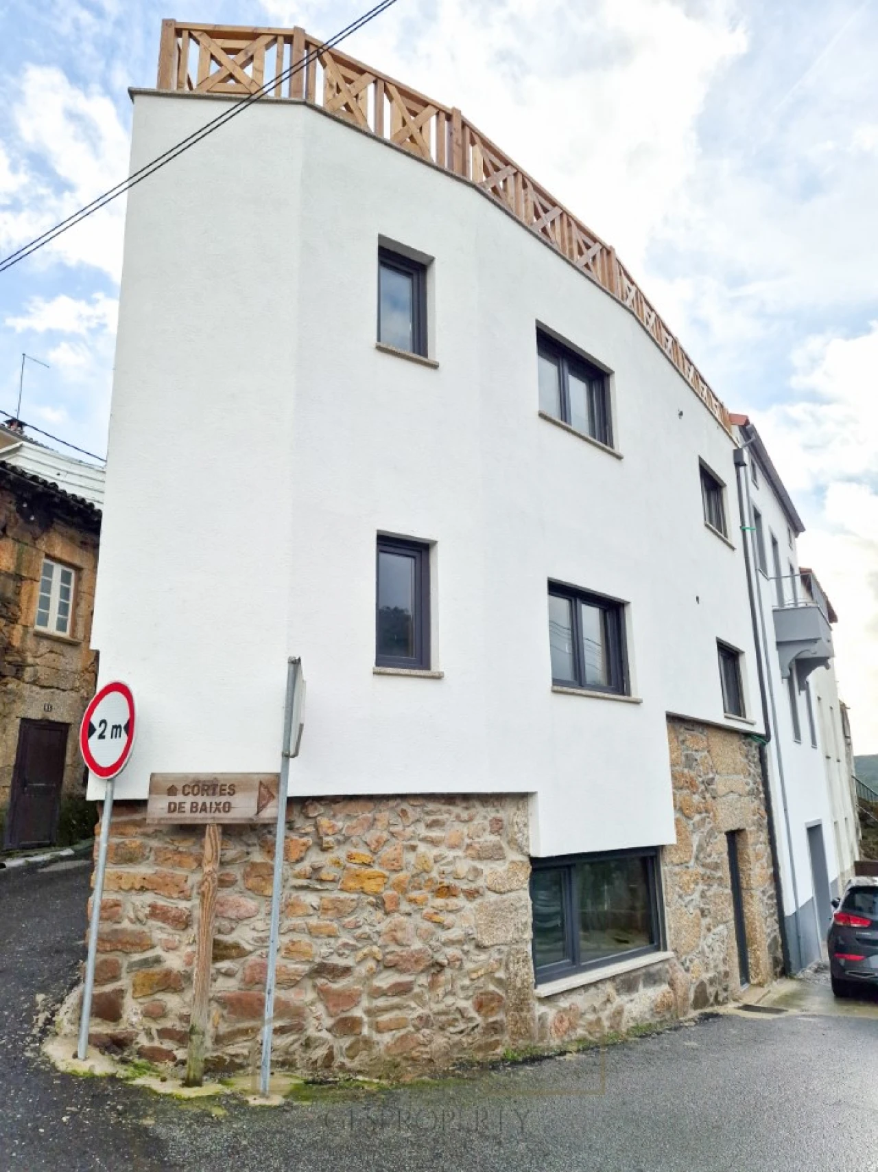 Prédio para Venda em Cortes do Meio Foto 1