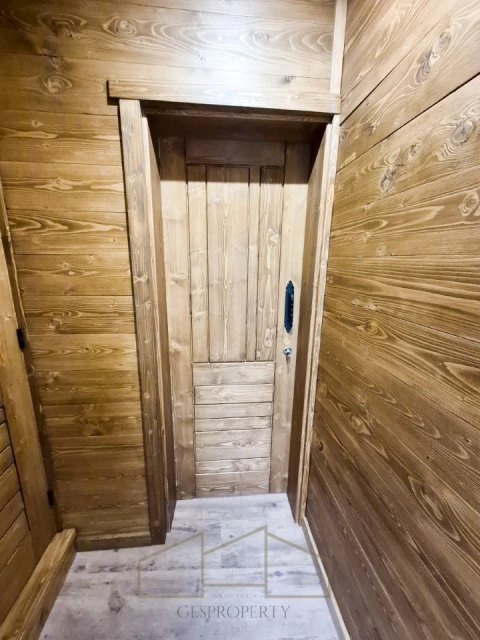 Prédio para Venda em Cortes do Meio