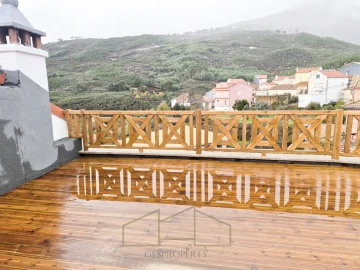 Prédio para Venda em Cortes do Meio