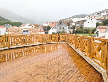 Moradia T3 para Venda em Cortes do Meio