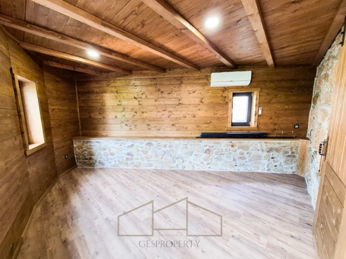 Moradia T3 para Venda em Cortes do Meio Foto 10