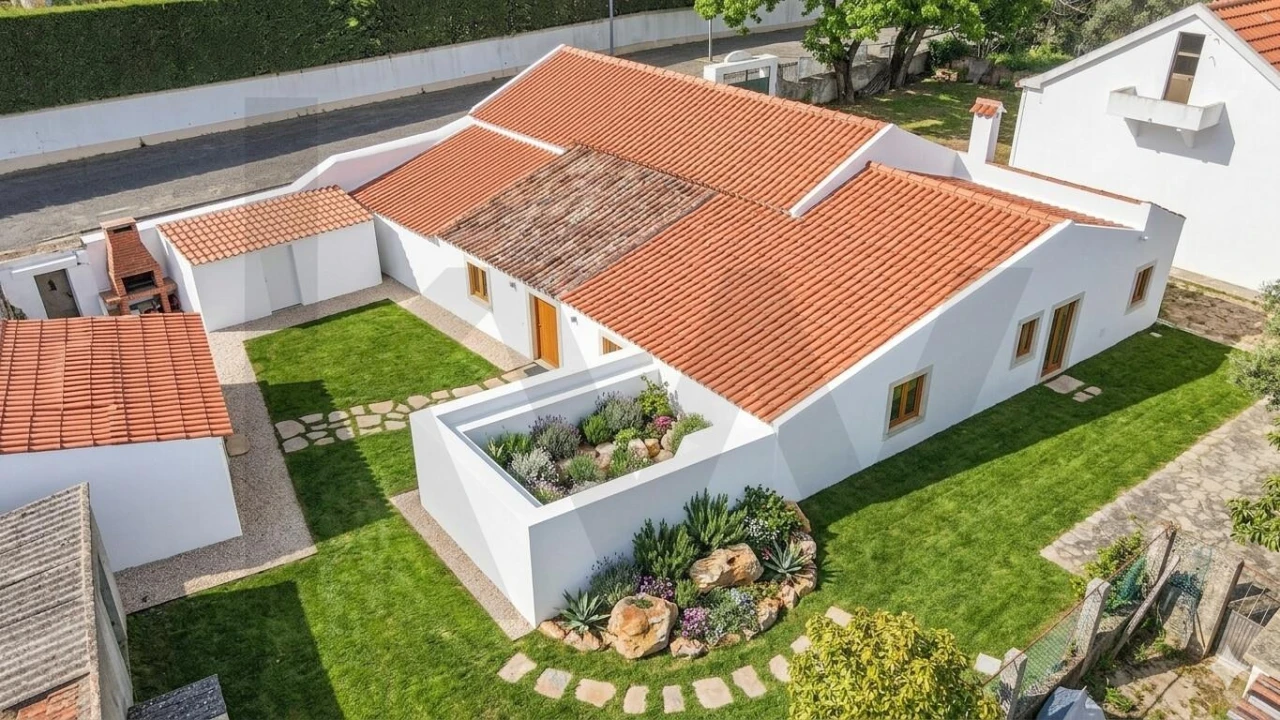 Quinta T2 para Venda em Almargem do Bispo, Pêro Pinheiro e Montelavar Foto 6
