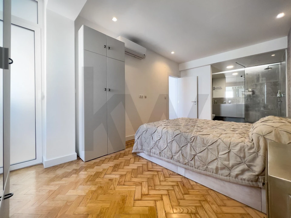 Apartamento T1 para Arrendamento em Campo de Ourique Foto 4