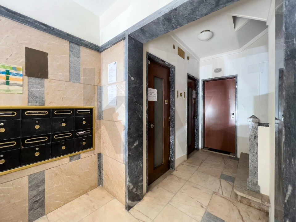 Apartamento T1 para Arrendamento em Campo de Ourique Foto 26