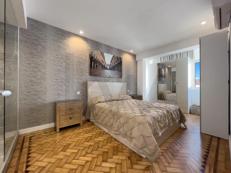 Apartamento T1 para Arrendamento em Campo de Ourique Foto 2