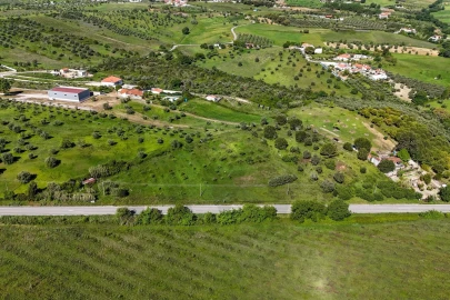 Armazém para Venda em Achete, Azoia de Baixo e Póvoa de Santarém