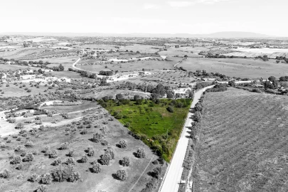 Armazém para Venda em Achete, Azoia de Baixo e Póvoa de Santarém