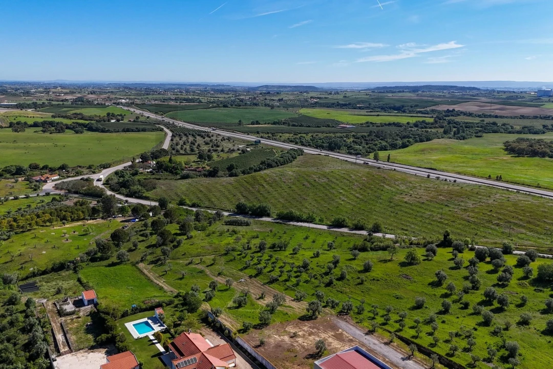 Armazém para Venda em Achete, Azoia de Baixo e Póvoa de Santarém Foto 4