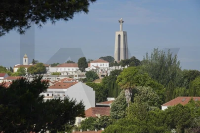 Terreno para Venda em Charneca de Caparica e Sobreda