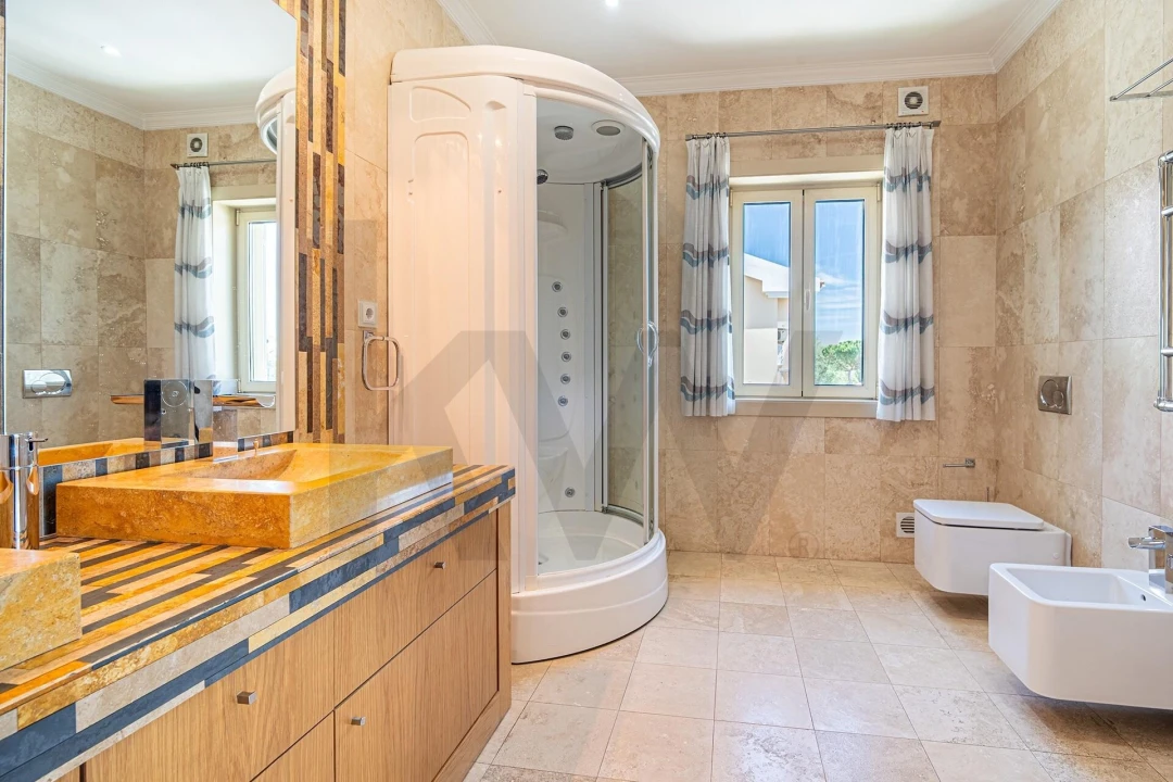 Moradia T4 para Venda em Águas Livres Foto 29